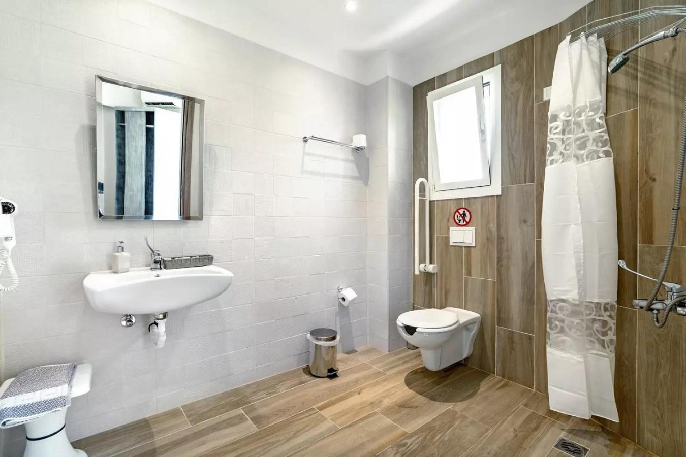 Blue Star Aparthotel Nidrí Kültér fotó