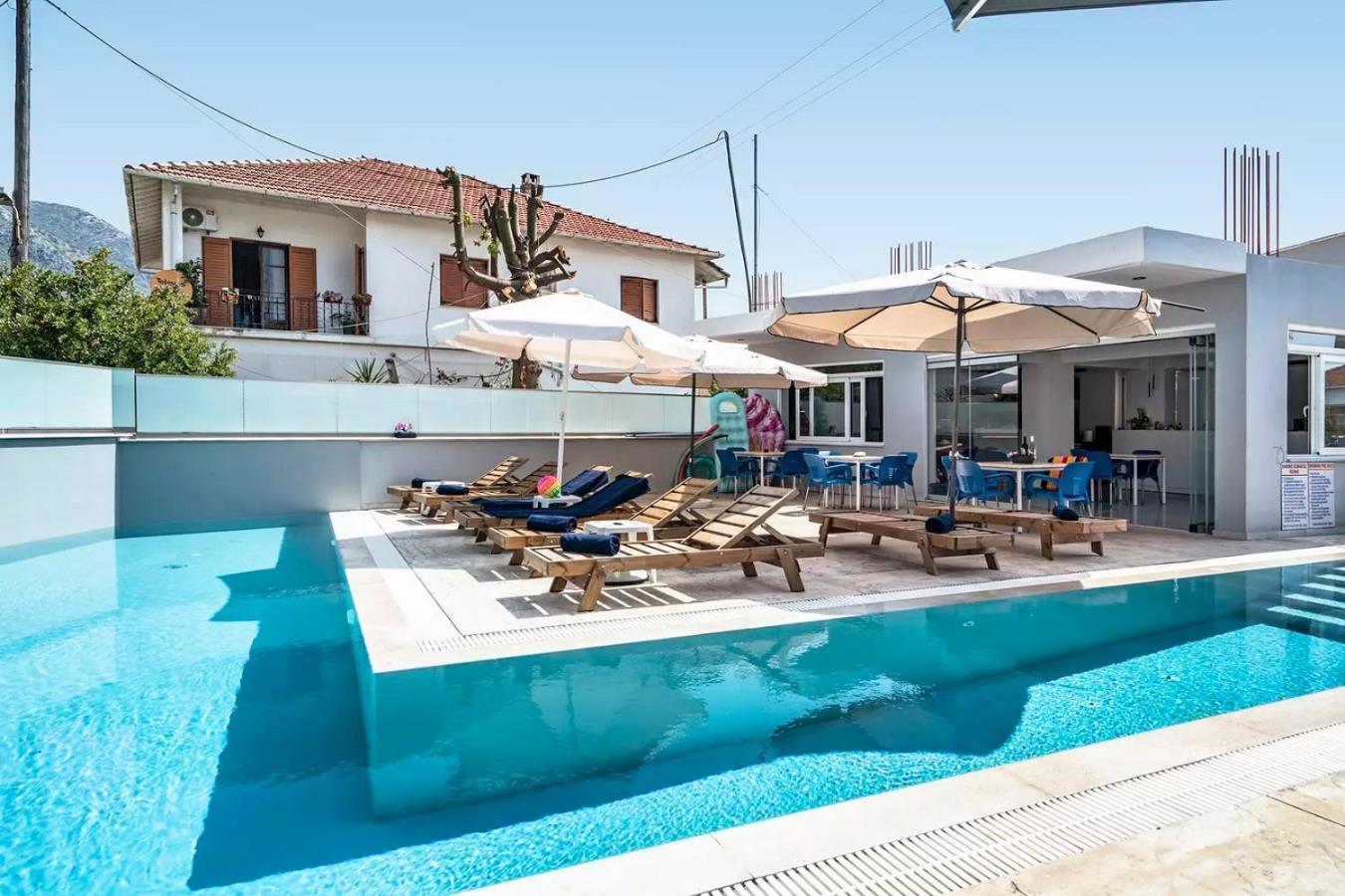 Blue Star Aparthotel Nidrí Kültér fotó